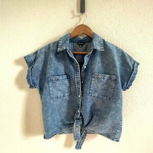 Girl’s Chambray Crop Top – Size L (Loose Button)